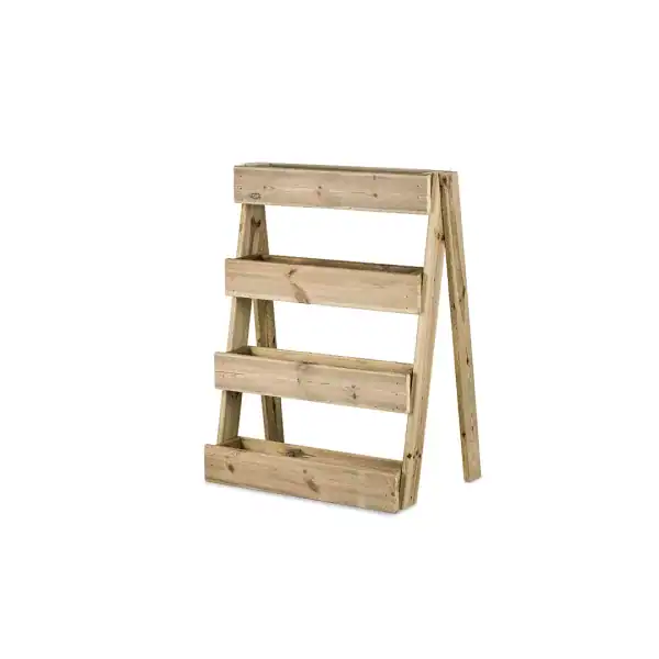 Jardín vertical de madera para cultivo de hortalizas y plantas en huerto urbano.