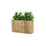 Verdura ecológica en caja de madera para huerto urbano. Cultivo de plantas aromáticas y medicinales en entorno natural y sostenible. Ideal para espacios pequeños y agricultura ecológica.